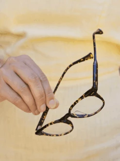 LEO CARILLO II-Yuzu / Clear-47 11 LEO CARILLO II-Yuzu / Clear-47 -Raen Eyeglasses Store LEO CARILLO II SS23 Yuzu Clear L3