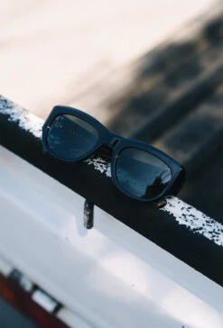 LONSO-Recycled Black / Green Polarized-53 17 LONSO-Recycled Black / Green Polarized-53 -Raen Eyeglasses Store LONSO SS24 Recycled Black Green Polarized L7