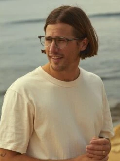 NEVILL-Fernwood + Skye / Clear-50 12 NEVILL-Fernwood + Skye / Clear-50 -Raen Eyeglasses Store NEVILL SS22 Fernwood Skye Clear L2