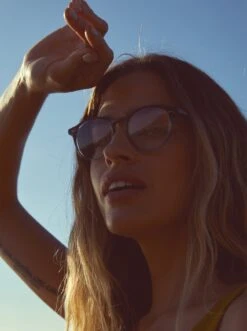 NEVILL-Fernwood + Skye / Clear-50 13 NEVILL-Fernwood + Skye / Clear-50 -Raen Eyeglasses Store NEVILL SS22 Fernwood Skye Clear L4