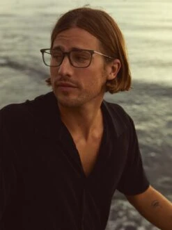 WILT-Stingray + Cold Brew / Clear-54 13 WILT-Stingray + Cold Brew / Clear-54 -Raen Eyeglasses Store WILT SS22 Stingray Cold Brew Clear L4